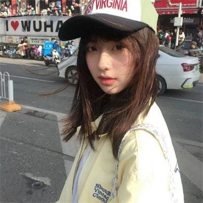 了不起的曹萱萱 封面