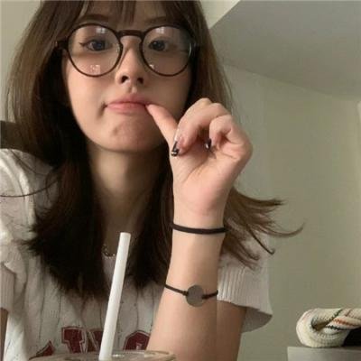 熟悉的她 封面